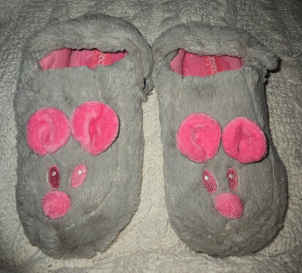 Defonseca Itlay Size 39/40 Italian Size Plush Bunny Slippers